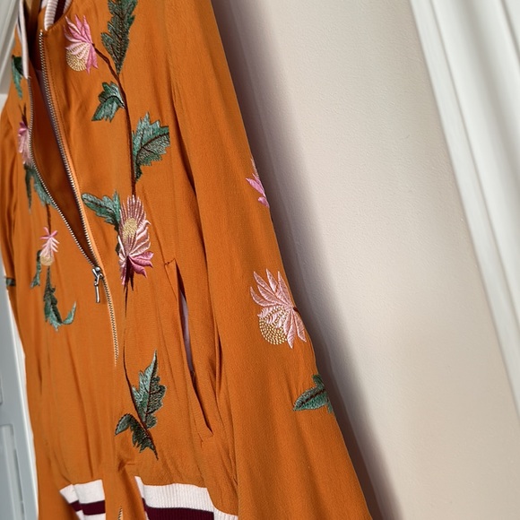 Jacket - Picture 7 of 11